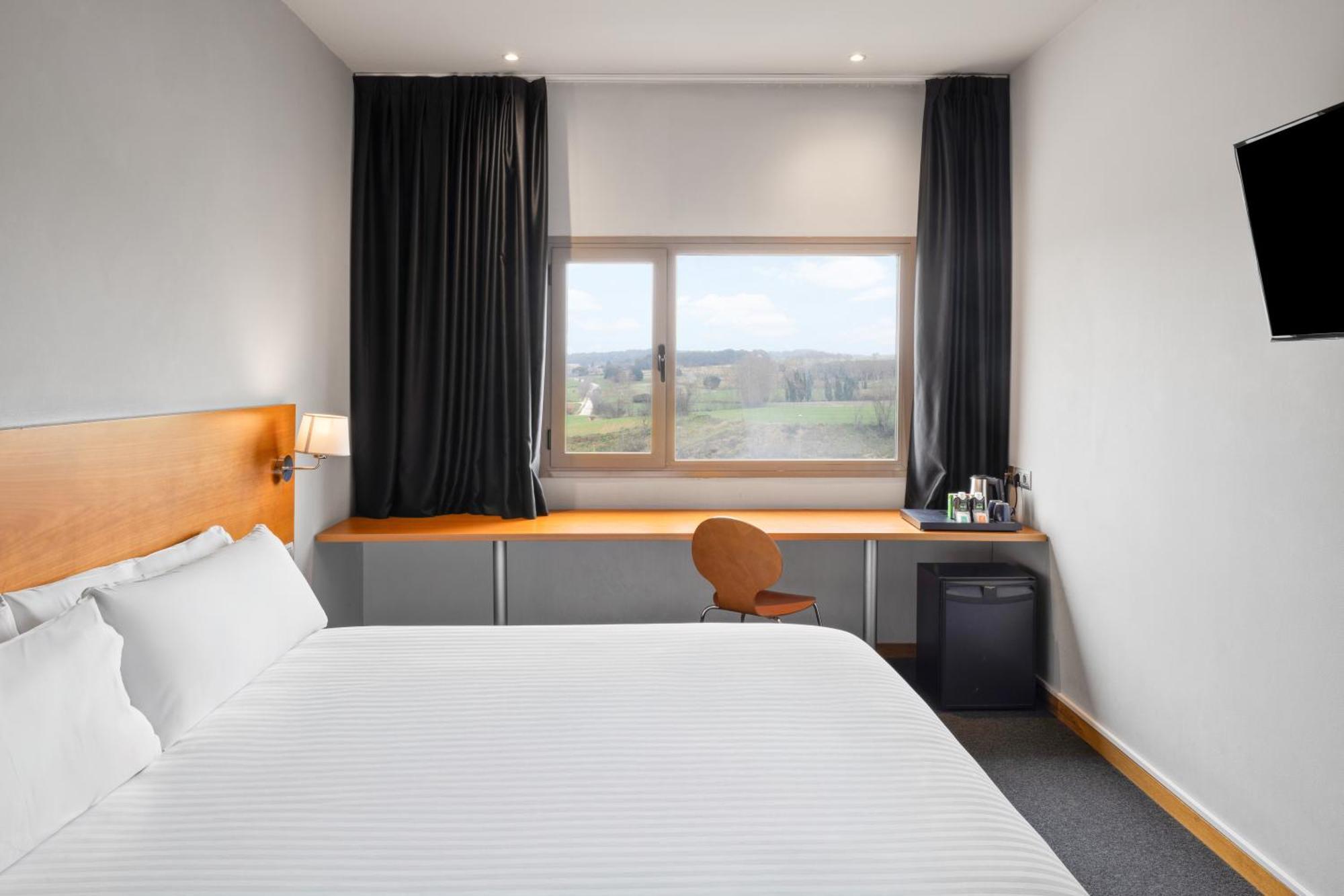 Mollet del Vallès B&B Hotel Barcelona Mollet Porta De Gallecs מראה חיצוני תמונה