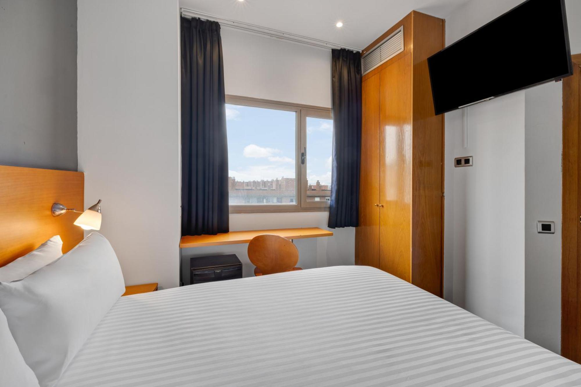 Mollet del Vallès B&B Hotel Barcelona Mollet Porta De Gallecs מראה חיצוני תמונה