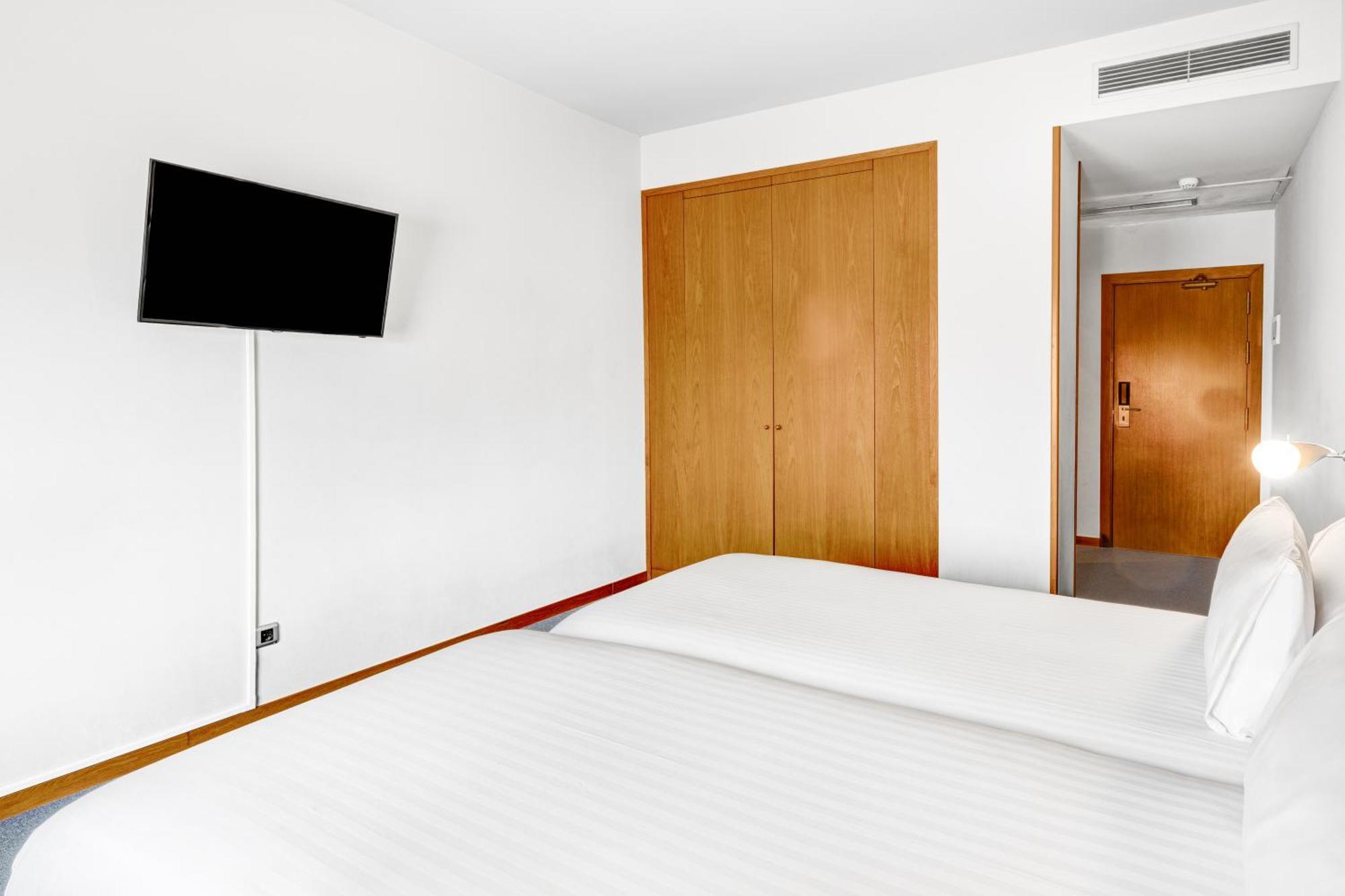 Mollet del Vallès B&B Hotel Barcelona Mollet Porta De Gallecs מראה חיצוני תמונה