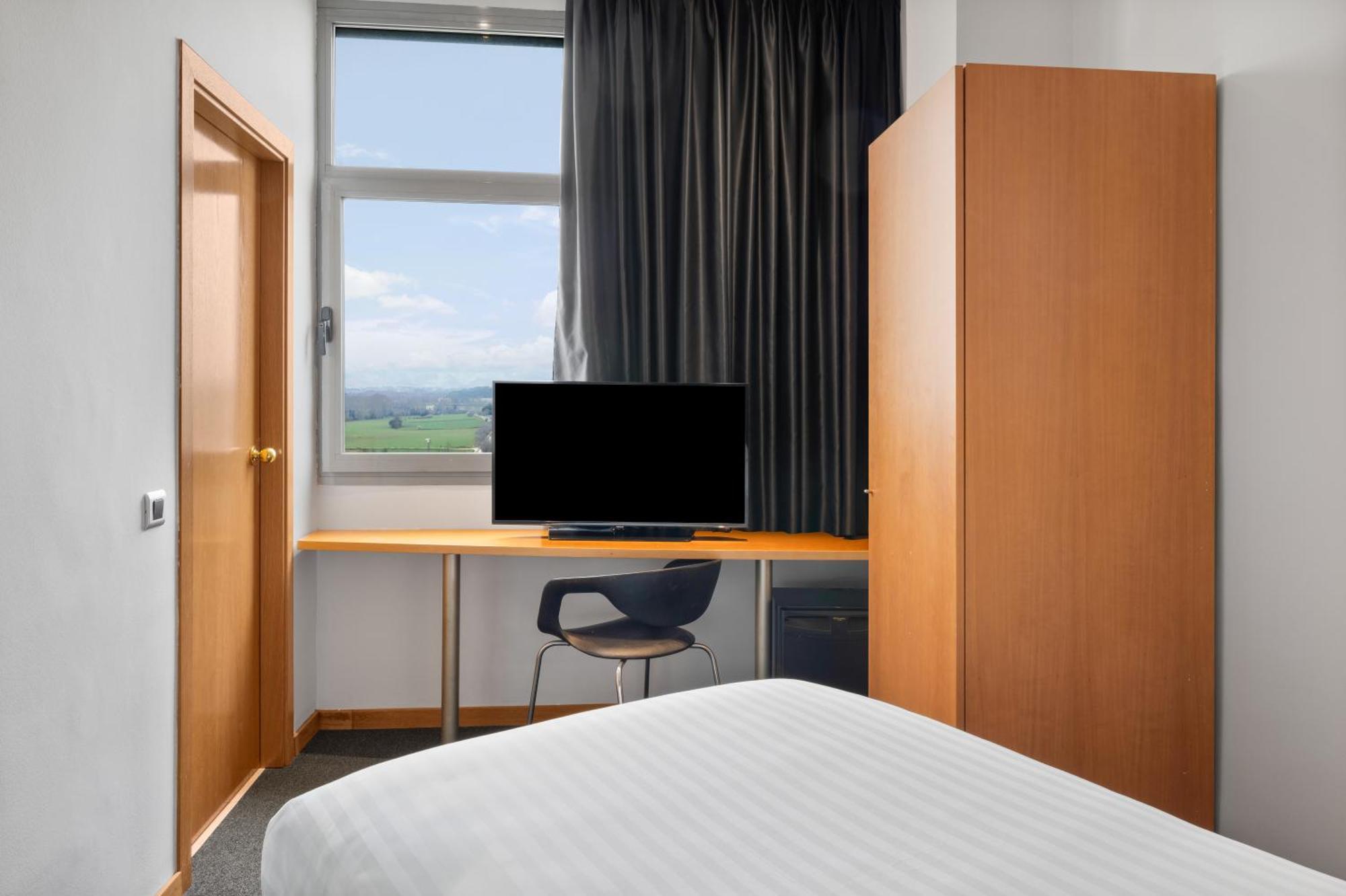 Mollet del Vallès B&B Hotel Barcelona Mollet Porta De Gallecs מראה חיצוני תמונה
