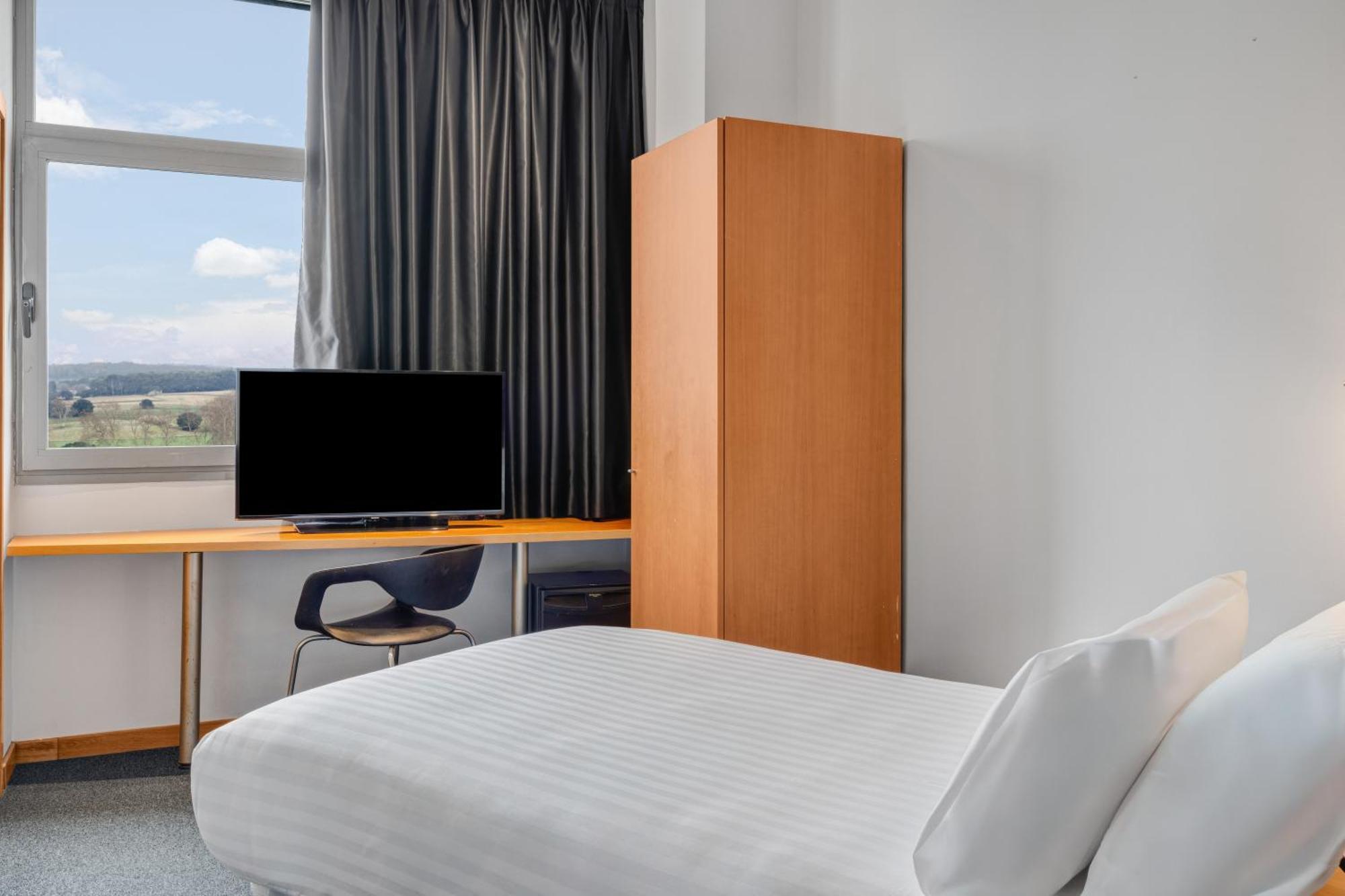 Mollet del Vallès B&B Hotel Barcelona Mollet Porta De Gallecs מראה חיצוני תמונה