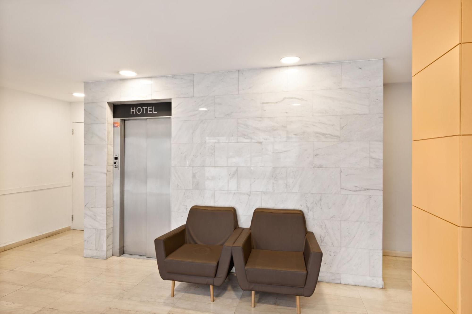 Mollet del Vallès B&B Hotel Barcelona Mollet Porta De Gallecs מראה חיצוני תמונה