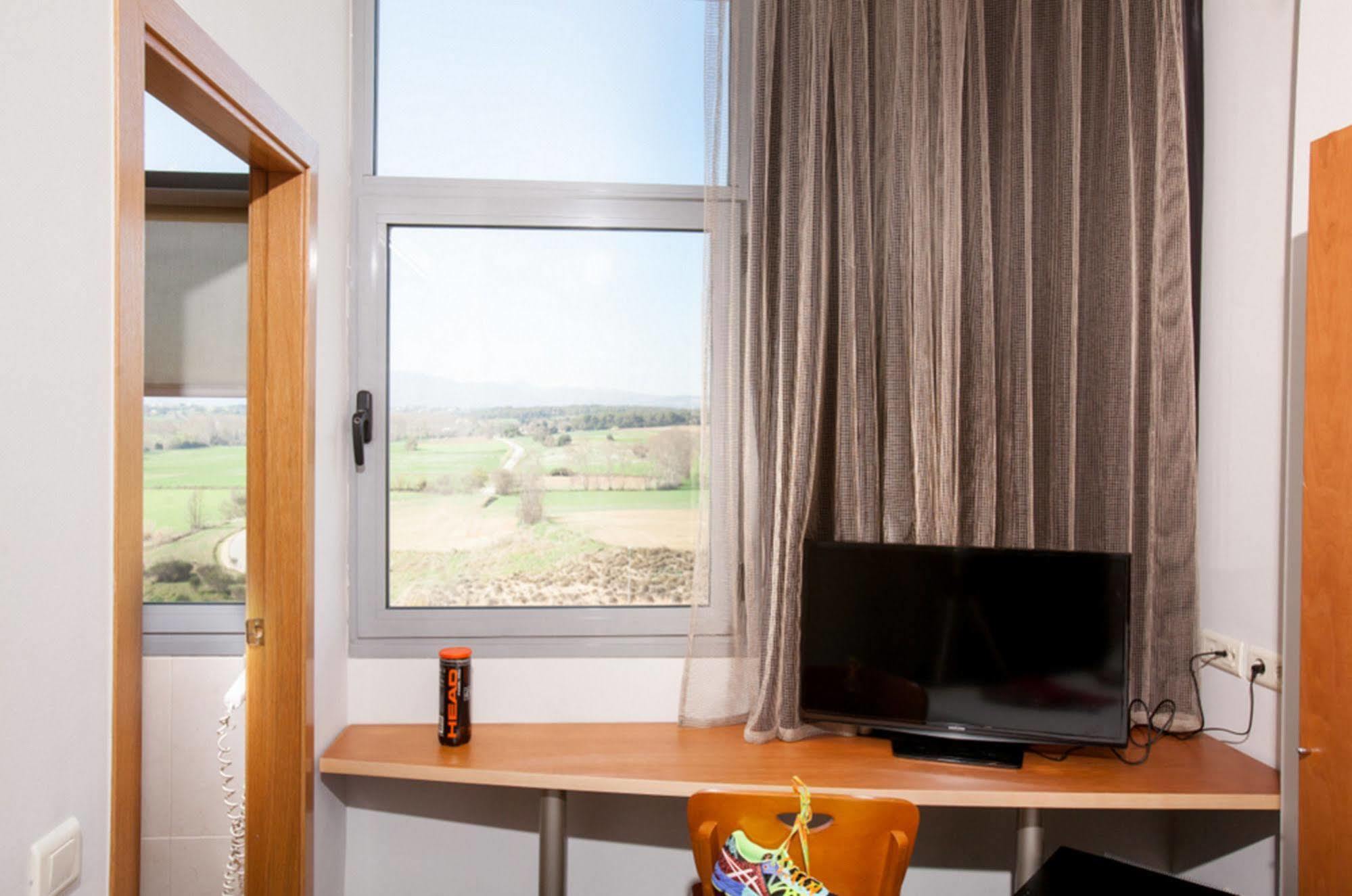 Mollet del Vallès B&B Hotel Barcelona Mollet Porta De Gallecs מראה חיצוני תמונה