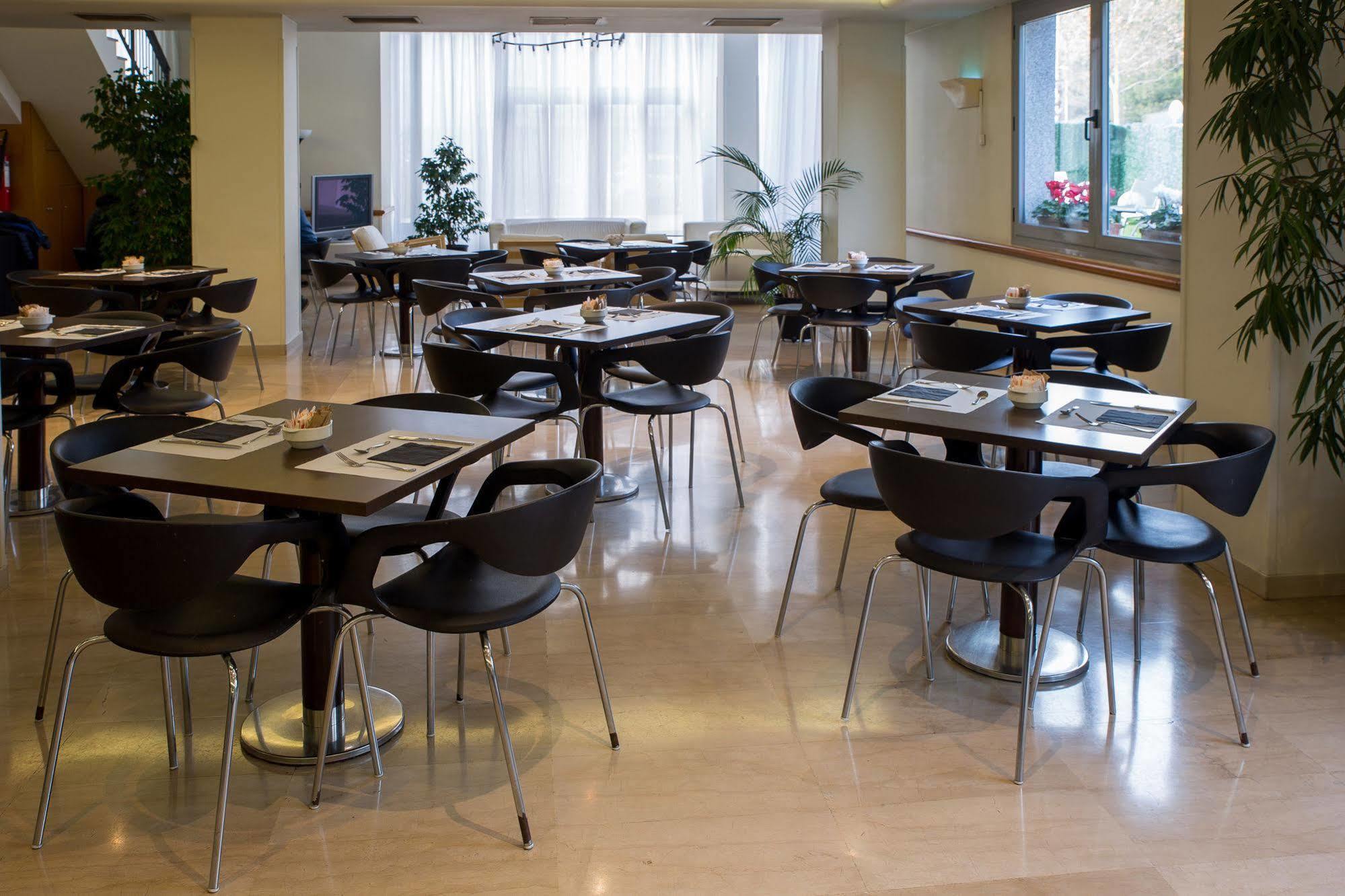 Mollet del Vallès B&B Hotel Barcelona Mollet Porta De Gallecs מראה חיצוני תמונה