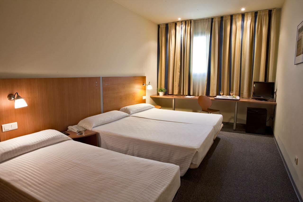 Mollet del Vallès B&B Hotel Barcelona Mollet Porta De Gallecs מראה חיצוני תמונה